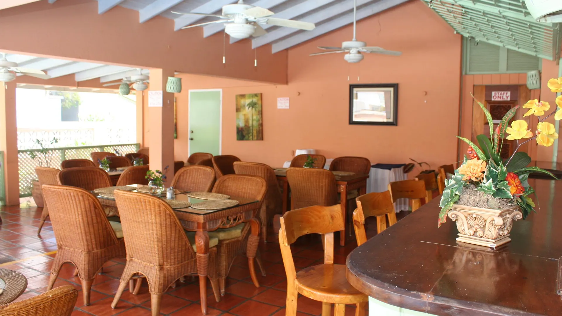 *** Apartahotel Worthing Court Apartment Hotel Barbados