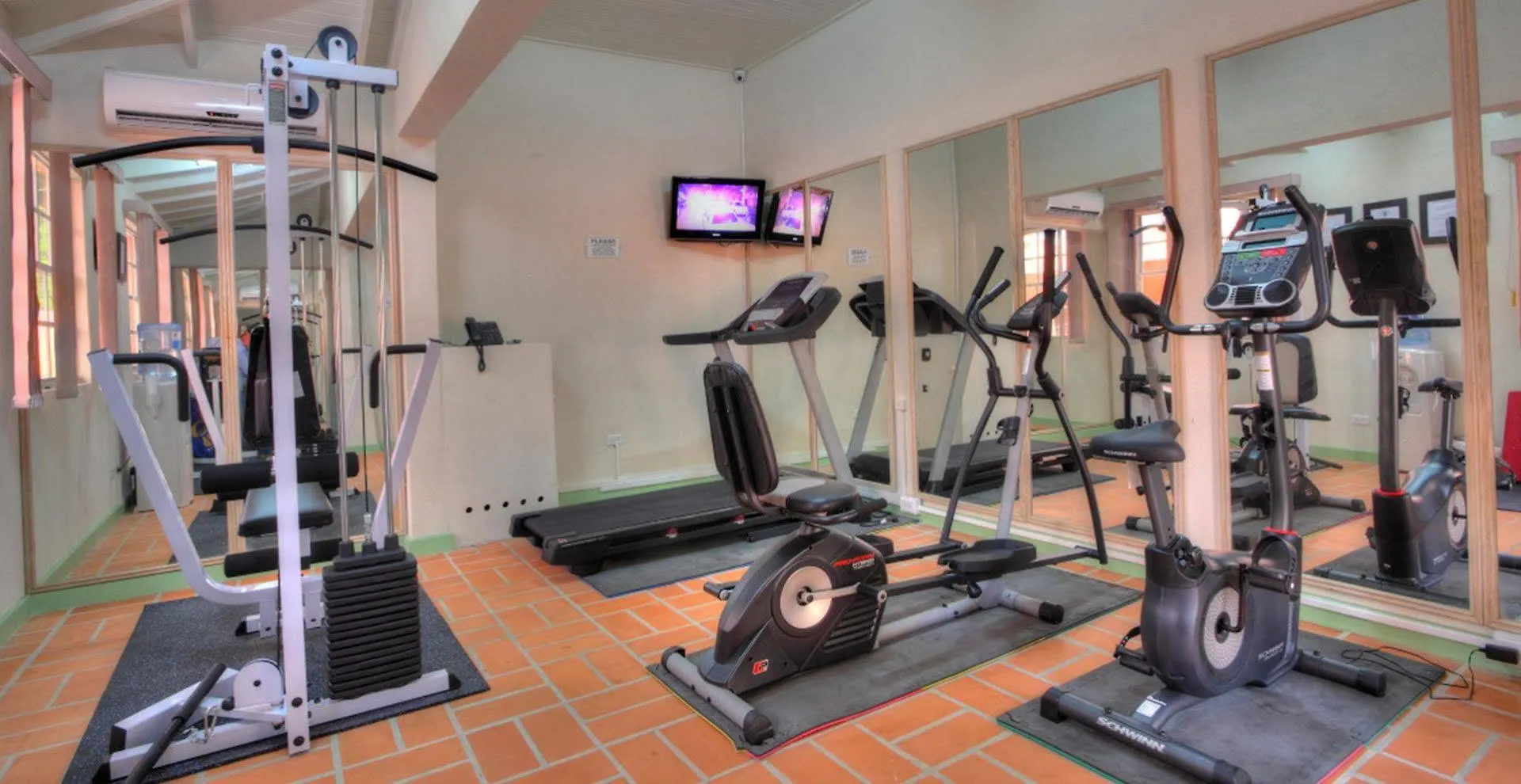Worthing Court Apartment Hotel Barbados