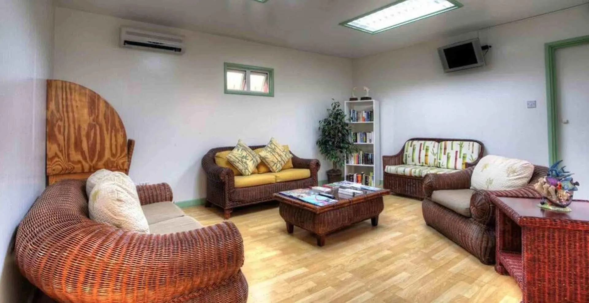 Worthing Court Apartment Hotel 3*,  Barbados