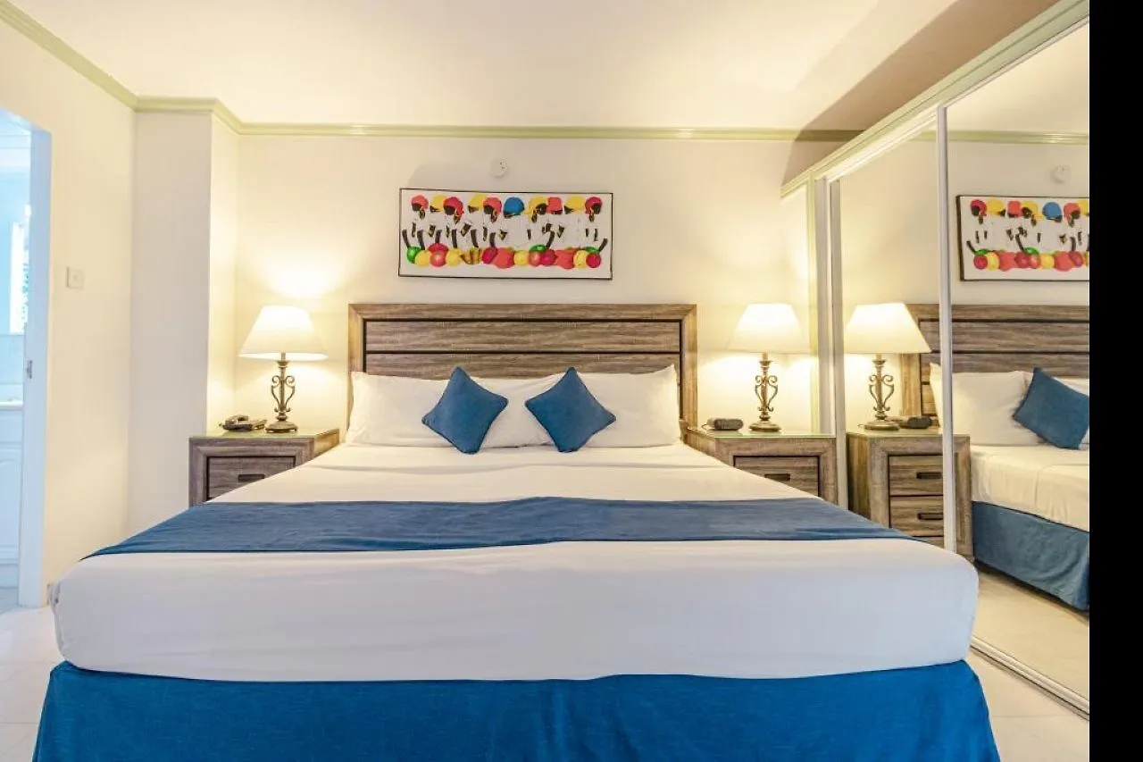 Worthing Court Apartment Hotel 3*,  Barbados